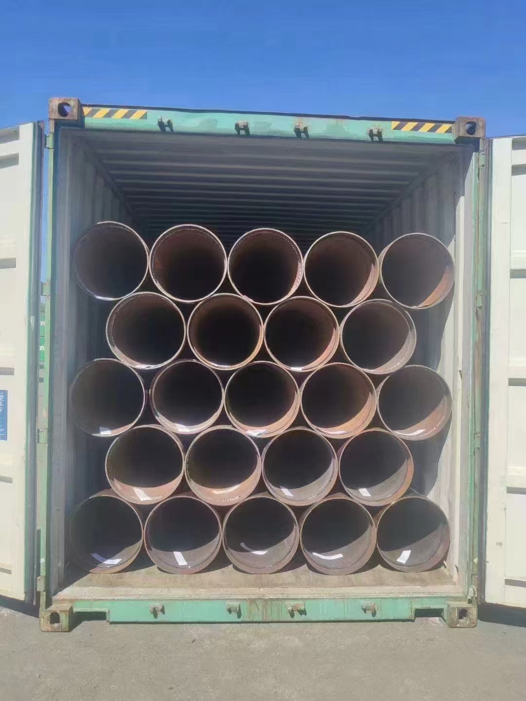 Pipe loading operation